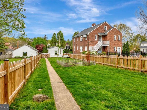 28 Bond St, Westminster, MD 21157