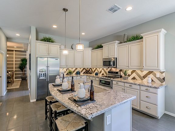 5th image of 20451 W Delaney Dr