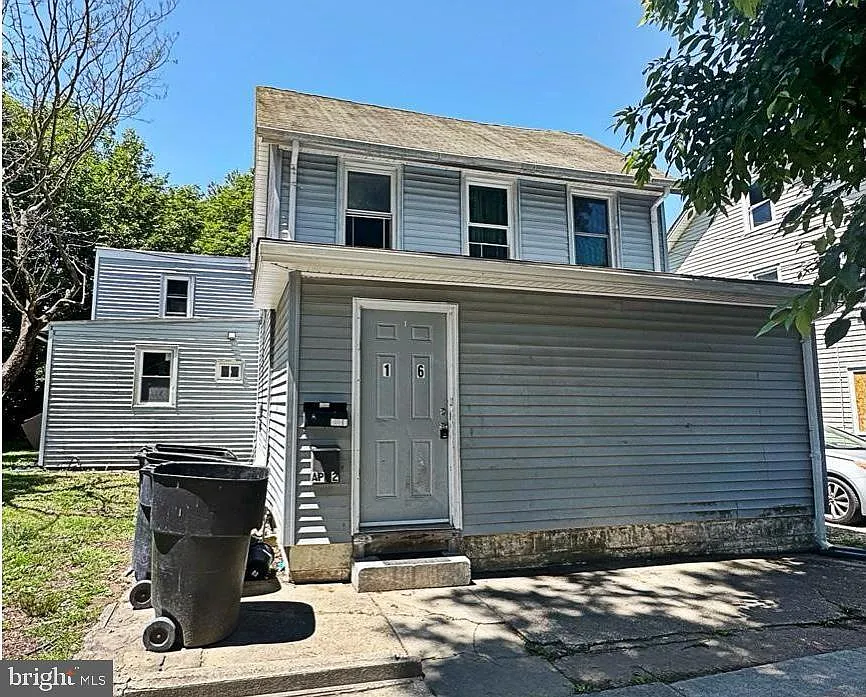 16 S New St #1