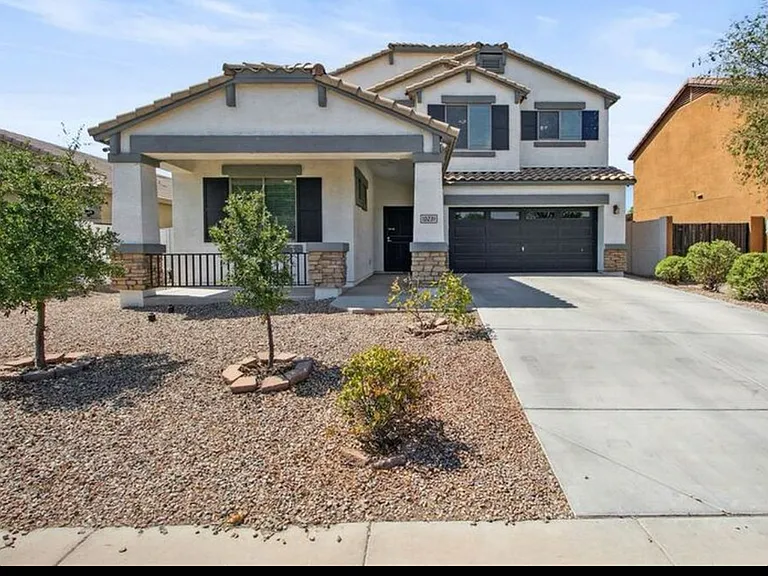 10231 W Raymond St — Photo 1