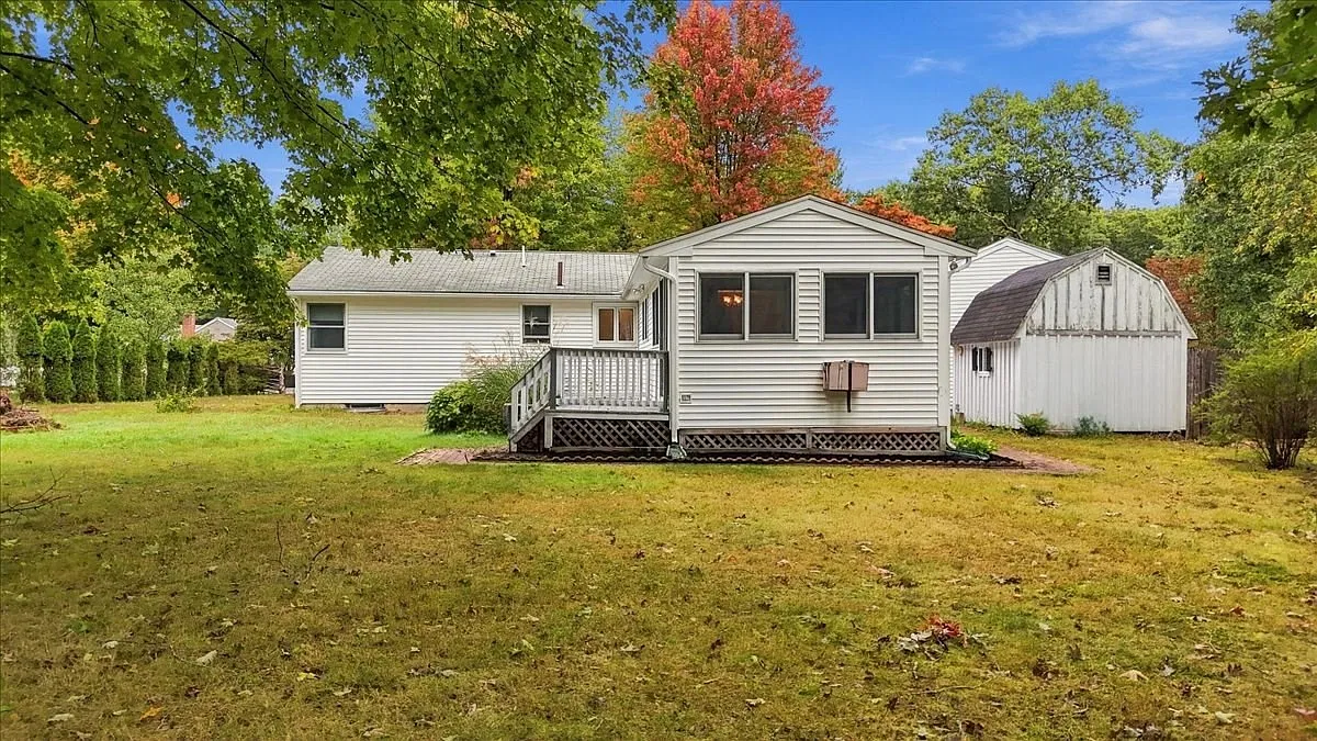 3 bed, 2.0 bath, 2003 sqft, $4,500 — Photo 4