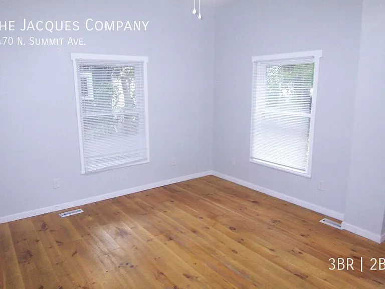 1470 N Summit Ave — Photo 11