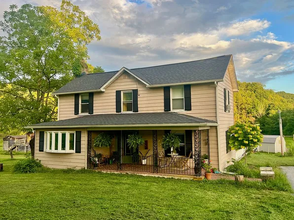 4045 Sandlick Rd, Bluefield, WV 24701