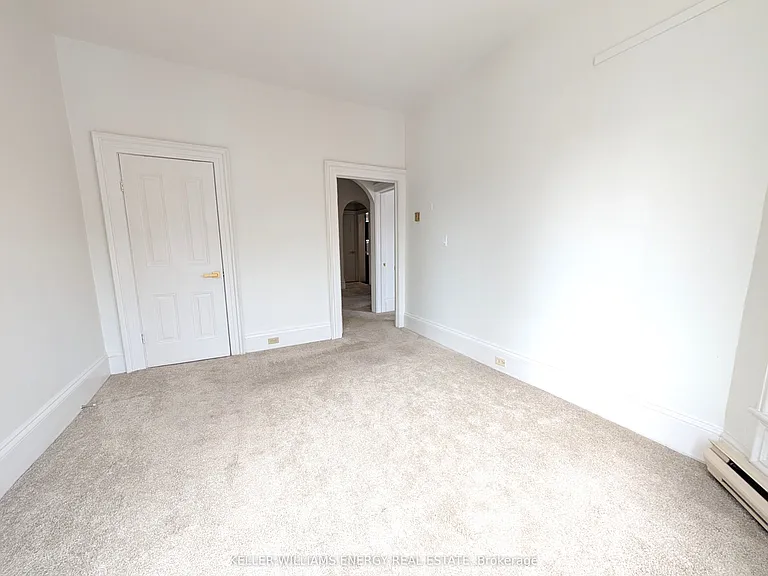 35 King St #4 — Photo 16