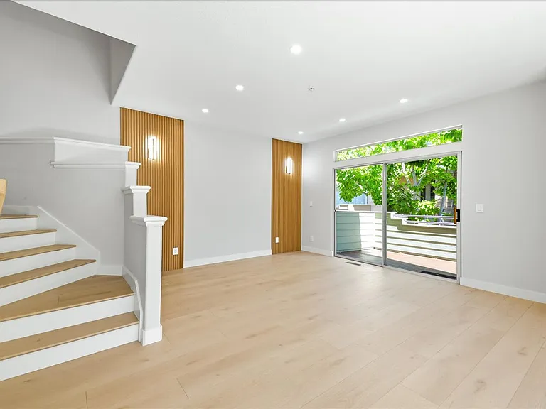 521 Porpoise Bay Ter #A — Photo 11