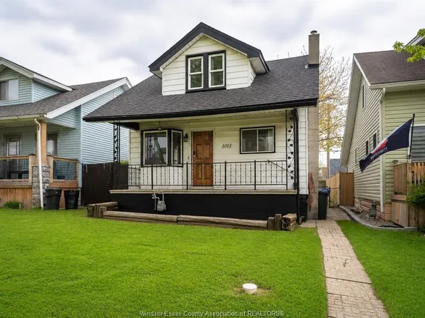 1015 Oak St, Windsor, ON N9A 5G5