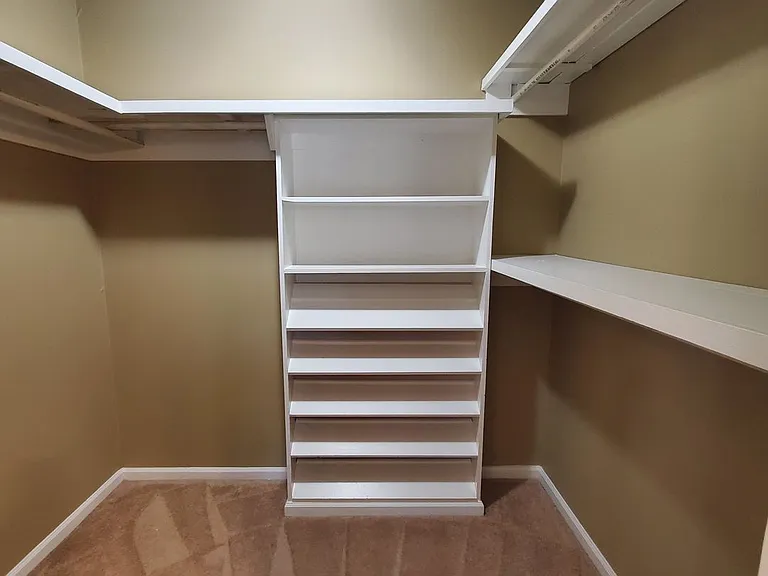 2403 Spring Valley Cir — Photo 9