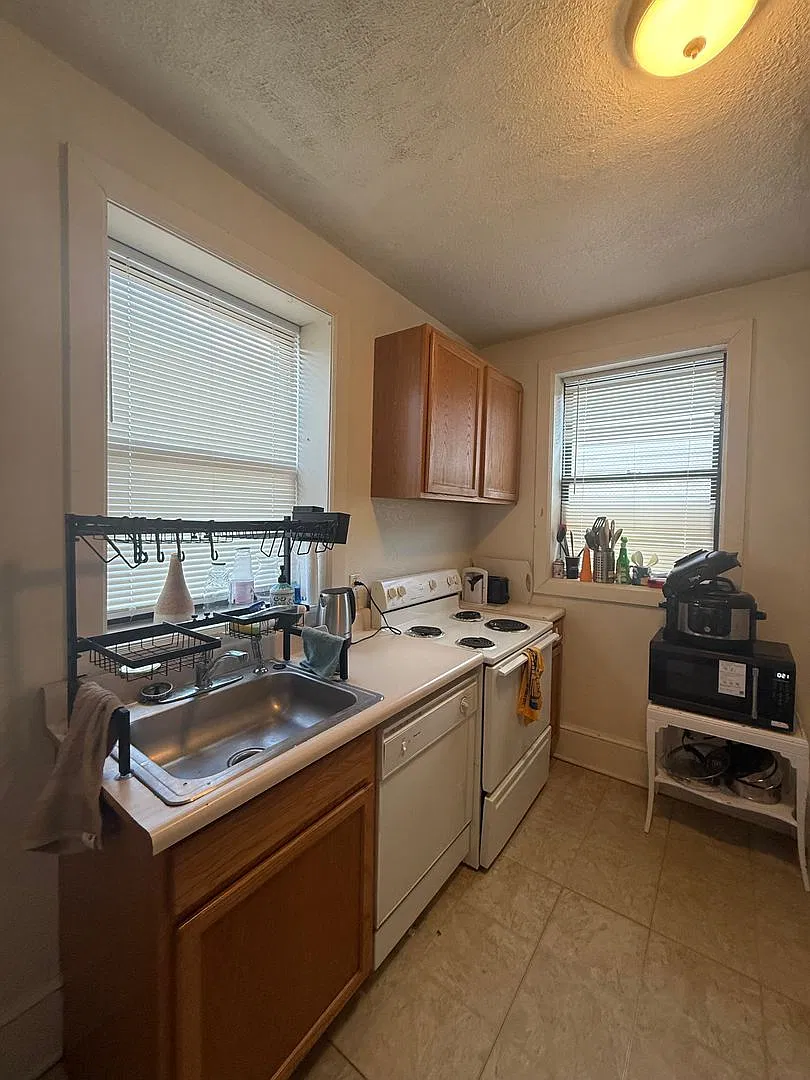 416 McKee Place — Photo 3