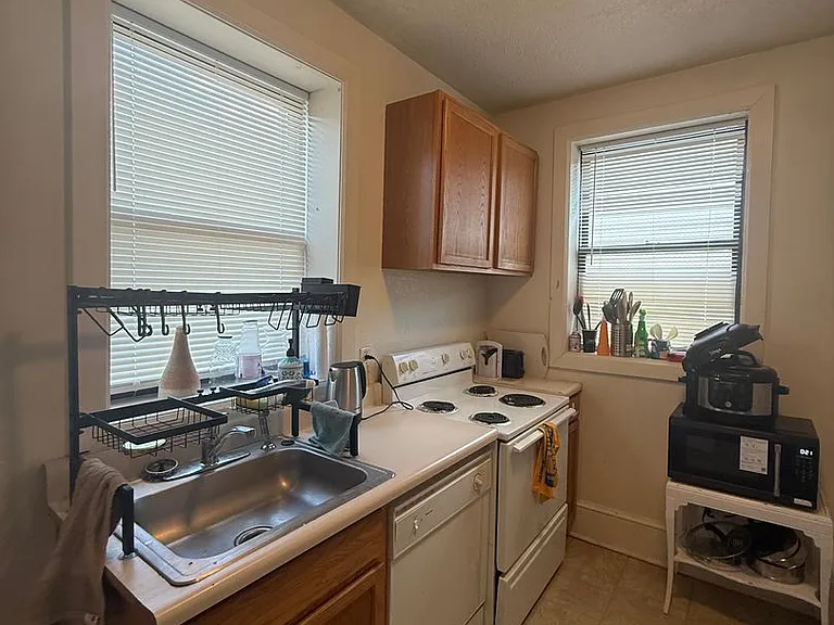 416 McKee Place — Photo 4