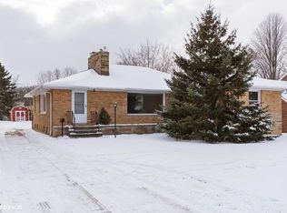 6364 Stumph Rd, Parma Heights, OH 44130