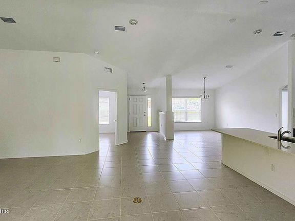 4th image of 15 Buffalo View Ln