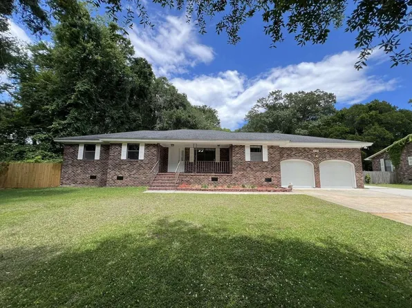 4764 Holbird St, North Charleston, SC 29405