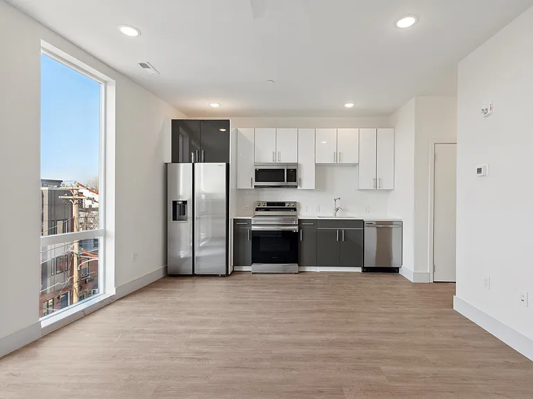 1225 E Fletcher St #302 — Photo 12