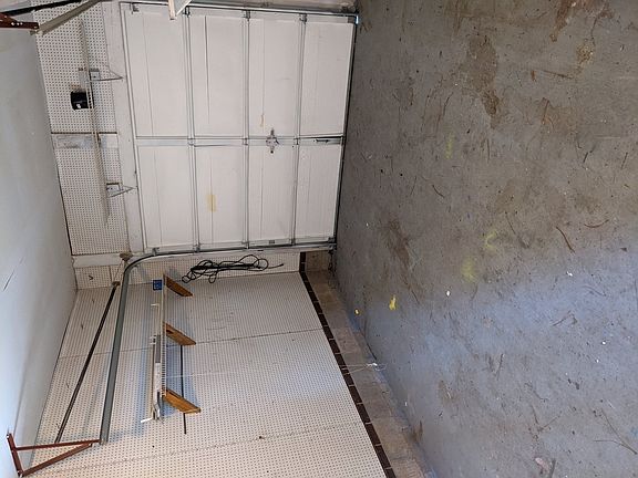5th image of 3927 Marsella Ave
