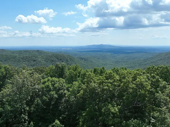257 Andes Rdg, Ellijay, GA 30536