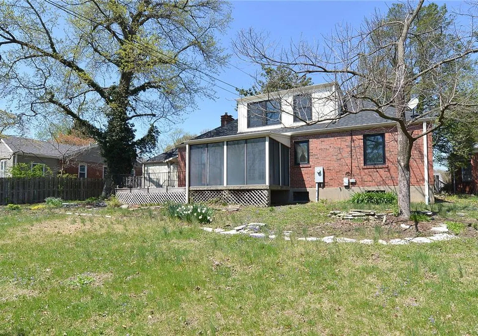 4 Girard Drive | Webster Groves 63119 — Photo 3