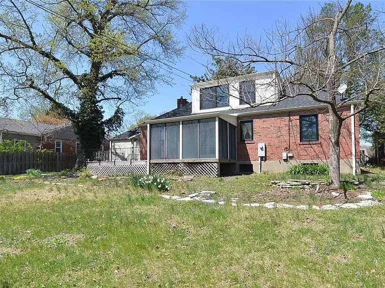 4 Girard Dr — Photo 4