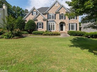 1827 Brackendale Rd NW, Kennesaw, GA 30152