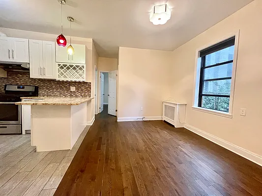 Rented by Compass | media 14