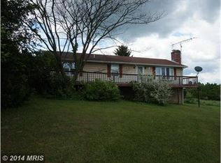 928 Ruppenthal Rd, Berkeley Springs, WV 25411