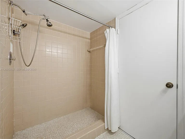 14623 Bonaire Blvd #405 — Photo 17