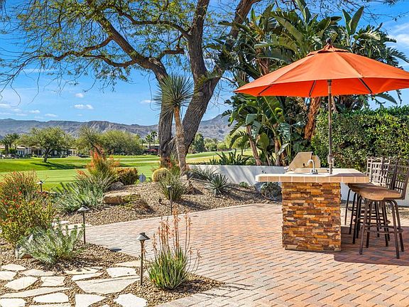 5th image of 282 Loch Lomond Rd