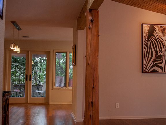 3rd image of 8004 Hillrise Dr