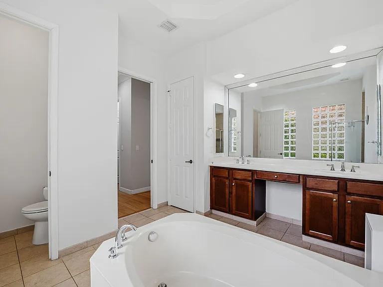 8105 Ferentino Pass — Photo 25