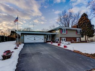 1215 Stafford St, Dekalb, IL 60115