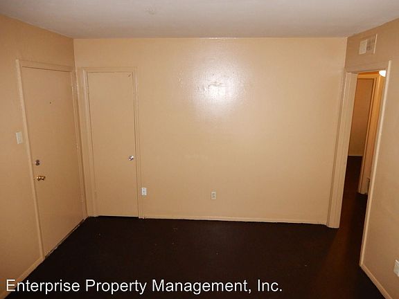 3rd image of 2767 Waverly Ave APT 2