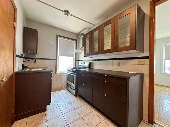 166 Wood St #B, Providence, RI 02909