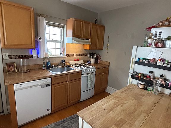 2nd image of 1234 S 10th St APT 1