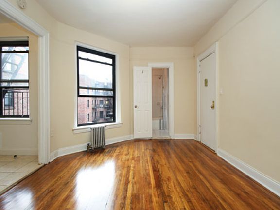 3rd image of 3752 80th St APT 2E
