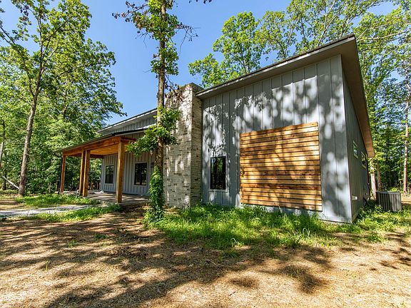 4th image of 400 Yellow Creek Ln