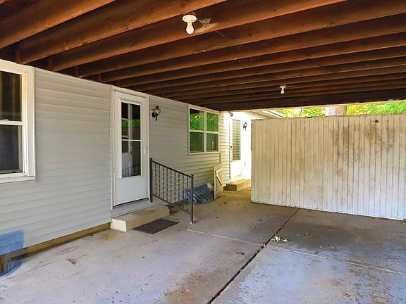 4th image of 1206 W Willow Ln