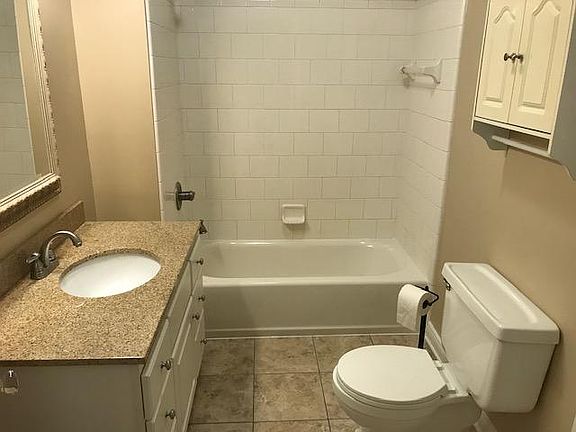 5th image of 646 Maxwelton Ct