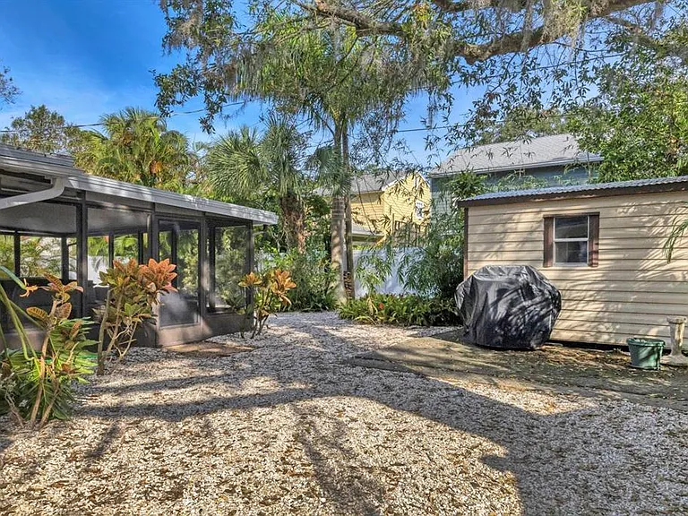 2469 Waldemere St — Photo 28