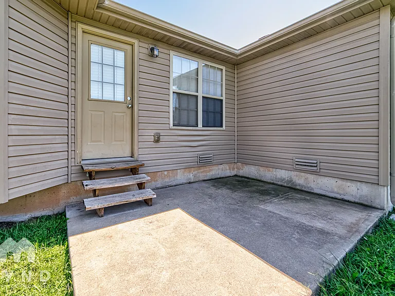 1147 S Arcadia Ave — Photo 19