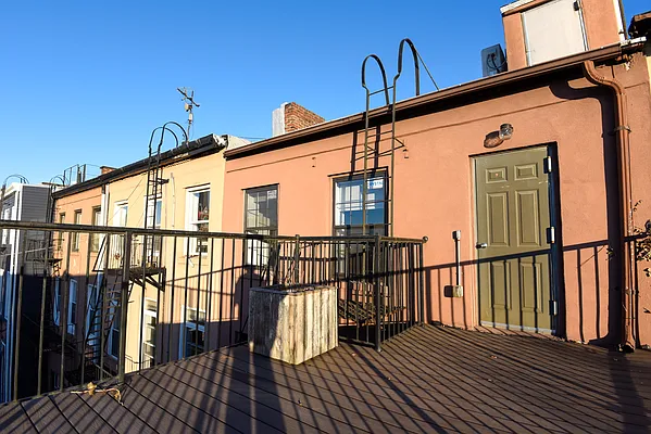 Rented by Brick&Mortar | media 19