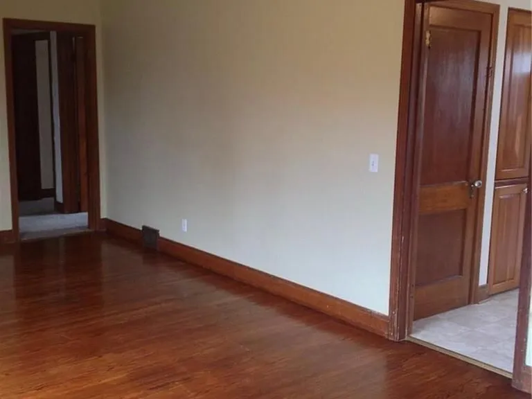 7331 Chestnut Ridge Rd — Photo 5