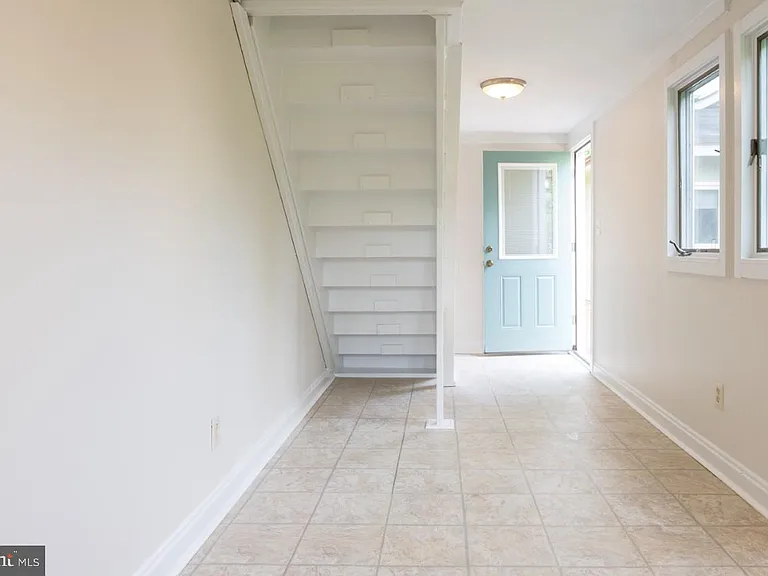 2031 Hillside Dr — Photo 32