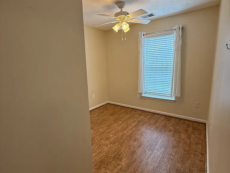 1097 Jeanett Way — Photo 27