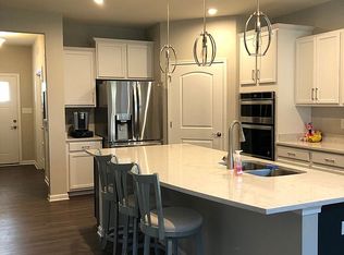 2844 Hamilton Springs Dr, Louisville, KY 40245