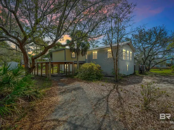 30758 Pine St, Perdido Beach, AL 36530
