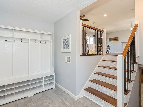 3rd image of 272 Norman Dr NE