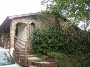 209 Fletcher Rd, Sterling, VA 20164