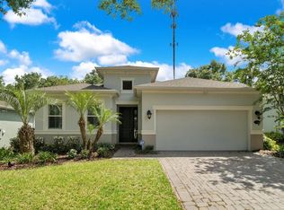 804 Victoria Hills Dr S, Deland, FL 32724