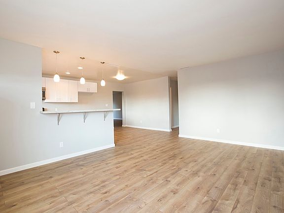 5th image of 5141 Baxter St