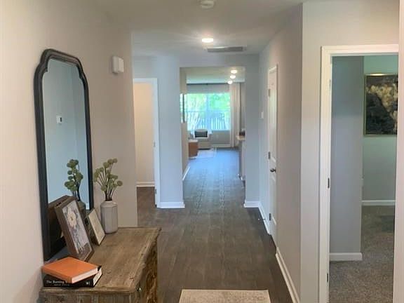 3rd image of 106 Sawtooth Dr