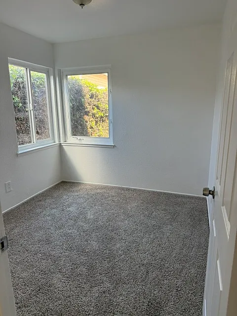 2 bed, 600 sqft, $2,400 — Photo 4